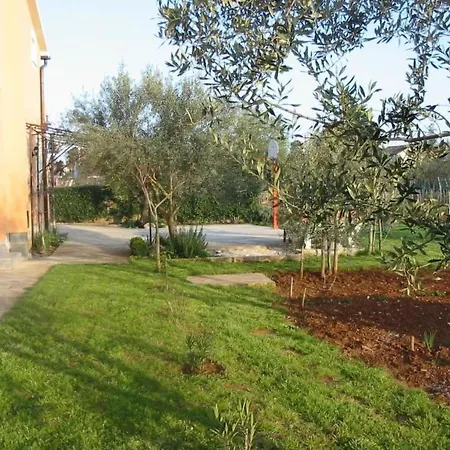 In Pula- Kroatien Mit Hohen Gaestebewertungen By Interhome * Пула