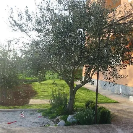 In Pula- Kroatien Mit Hohen Gaestebewertungen By Interhome *