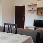 In Pula- Kroatien Mit Hohen Gaestebewertungen By Interhome *