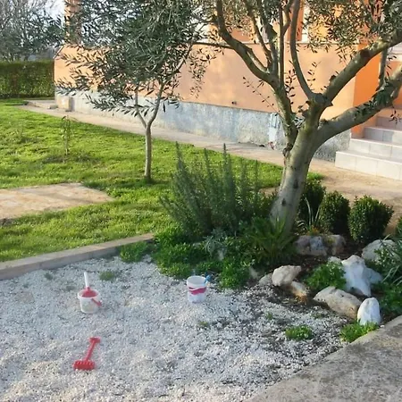 Appartamento In Pula- Kroatien Mit Hohen Gaestebewertungen By Interhome Pola