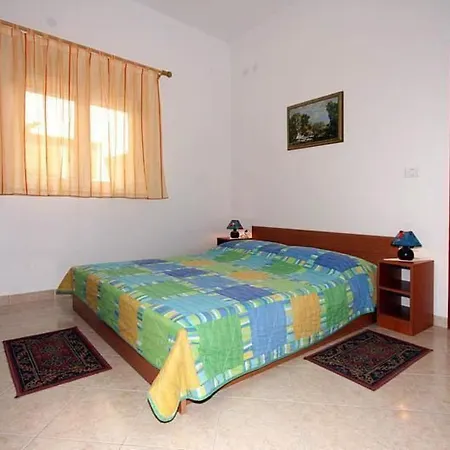 In Pula- Kroatien Mit Hohen Gaestebewertungen By Interhome Appartamento *