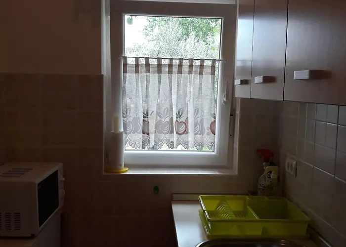 Appartement In Pula- Kroatien Mit Hohen Gaestebewertungen By Interhome Pula