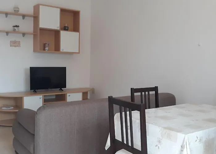 In Pula- Kroatien Mit Hohen Gaestebewertungen By Interhome Apartament